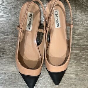 Steve Madden Two-Tone Nude and Black Pointed Slingback Flats